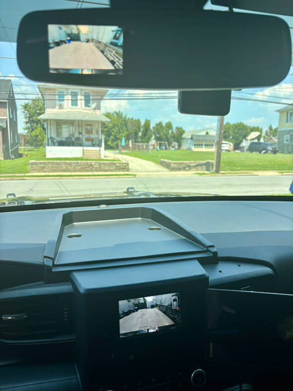 Kit de redirection de l'image de la caméra de recul du rétroviseur vers l'écran central pour Ford Police Interceptor Utility 2020-2024